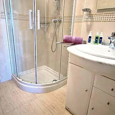 Comfortable In Excellent Location Hotel Torrevieja